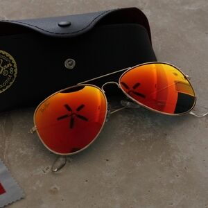 Ray-Ban Aviator Sunglasses with Orange-Red Mirror Lenses